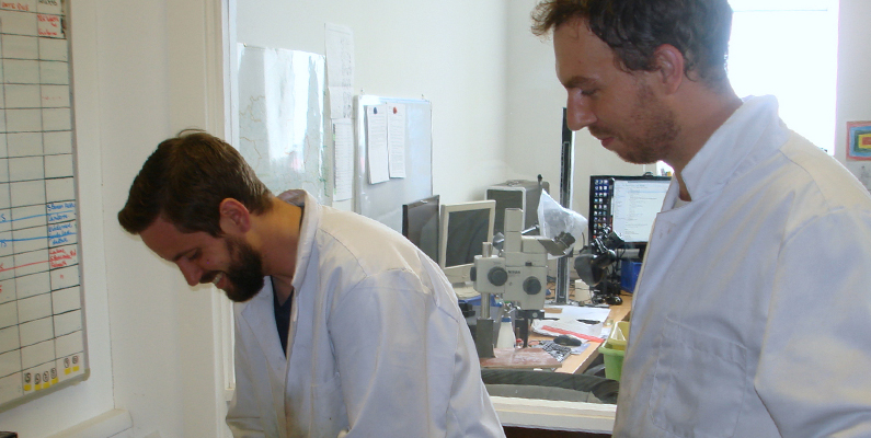 Petrolab supporting research